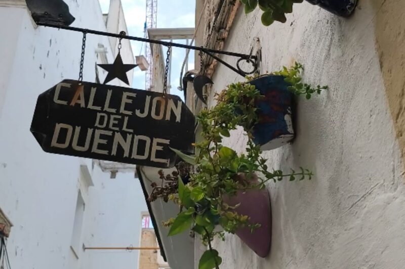 El Callejón del Duende de Cádiz: un rincón escondido entre leyendas y misterio